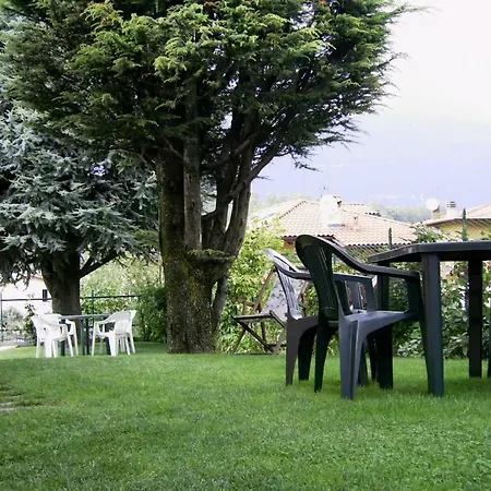 A Con Piscina Apartman *