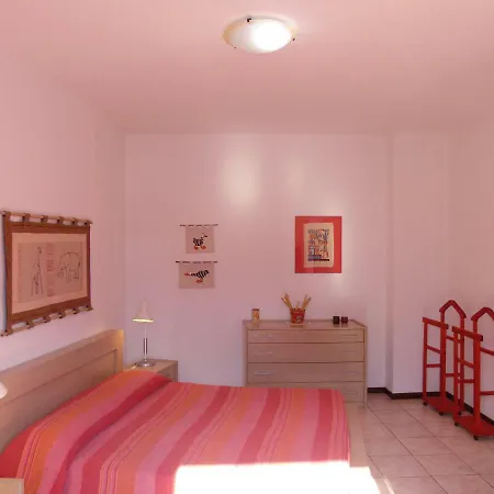 A Con Piscina Apartment Colico