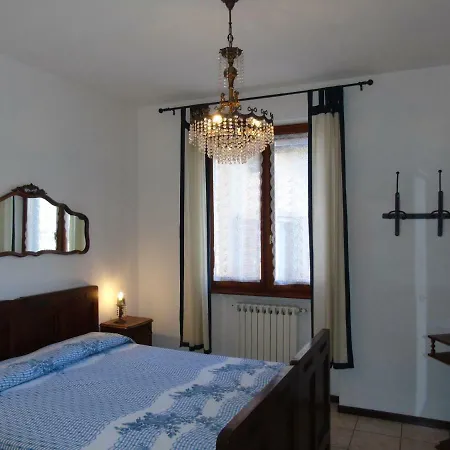 Apartman A Con Piscina Colico